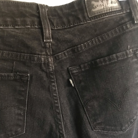 Black Levi Jeans - Picture 4 of 5